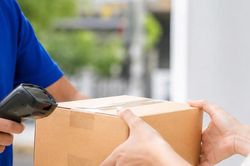 Dự thảo Luật Bưu ch&iacute;nh sửa đổi: Từ cấp ph&eacute;p, tiền kiểm sang đăng k&yacute; v&agrave; hậu kiểm