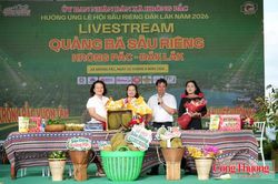 L&atilde;nh đạo x&atilde; l&agrave;m KOL, KOC b&aacute;n sầu ri&ecirc;ng online, h&agrave;ng ng&agrave;n đơn đ&atilde; chốt