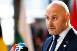 Latvia đề nghị EU hỗ trợ 7 tỷ euro b&ugrave; đắp chi ph&iacute; quốc ph&ograve;ng v&agrave; cắt giảm quan hệ với Nga