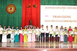 100% giảng viên đạt khá, giỏi tại Kỳ thao giảng giảng viên lý luận chính trị năm 2026