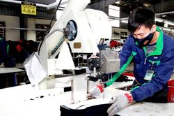 Yêu cầu doanh nghiệp ký quỹ 2 tỷ đồng: 'Lưới an toàn' của hoạt động cho thuê lại lao động