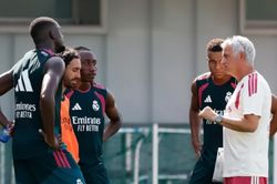 HLV Jose Mourinho t&aacute;i thiết Real Madrid với sơ đồ 4-2-3-1 v&agrave; d&agrave;n 6 t&acirc;n binh đắt gi&aacute; trước m&ugrave;a giải mới