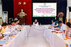 Tăng cường gi&aacute;m s&aacute;t, tạo sự đồng thuận x&atilde; hội