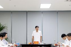 Giám sát chống đùn đẩy, né tránh để thúc đẩy tăng trưởng kinh tế