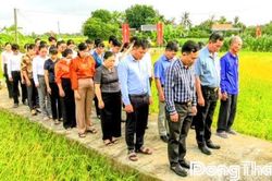 Xã Đồng Sơn: Viếng mộ 2 bộ tướng của Anh hùng dân tộc Trương Định