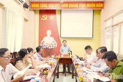 Đồng ch&iacute; Phan Văn Thắng dự Hội nghị Ban Thường vụ Đảng ủy phường Mỹ Phong lần thứ 22