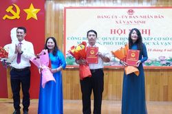X&atilde; Vạn Ninh c&ocirc;ng bố c&aacute;c quyết định th&agrave;nh lập 3 trường học
