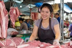 Giá lợn hơi hôm nay 18/8 giảm nhẹ, cao nhất chỉ còn 58.000 đồng/kg