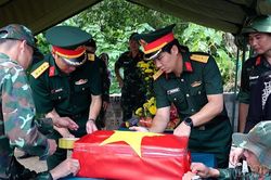 Tỉnh Lào Cai cất bốc 2 mộ liệt sĩ chưa xác định được thông tin
