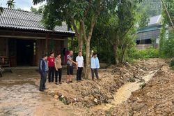 Nỗi lo sạt lở ở bản Mai Hạ