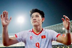 Tuyển Việt Nam đối mặt bài toán lực lượng: Đình Bắc và Xuân Mạnh trước nguy cơ bị treo giò