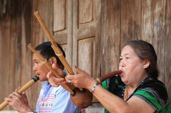 Nghệ nhân dân gian và hành trình truyền 'lửa'