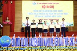 Phường Vĩnh Ph&uacute;c khen thưởng 23 tập thể, 95 c&aacute; nh&acirc;n c&oacute; th&agrave;nh t&iacute;ch xuất sắc trong năm học 2025-2026