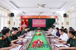 Qu&acirc;n khu 2 kiểm tra kết quả thực hiện 'Chiến dịch 500 ng&agrave;y, đ&ecirc;m' tại Bộ CHQS tỉnh Sơn La