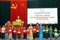 Nh&acirc;n l&ecirc;n niềm vui tới trường