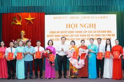 Công bố quyết định sắp xếp lại các đơn vị trường học trên địa bàn xã La Hiên