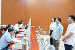 Kiểm tra c&ocirc;ng vụ, cải c&aacute;ch h&agrave;nh ch&iacute;nh tại x&atilde; Na R&igrave; v&agrave; Trần Ph&uacute;