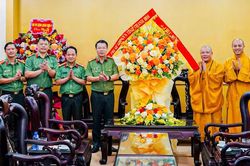 Thanh Hóa: Ban Trị sự Phật giáo tỉnh chúc mừng Ngày truyền thống Công an nhân dân