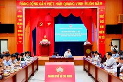TP. Hồ Ch&iacute; Minh: 'Cơ hội v&agrave;ng' để t&aacute;i cấu tr&uacute;c hệ thống logistics