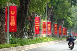 Hà Nội rực rỡ cờ hoa chào mừng các ngày lễ lớn dân tộc