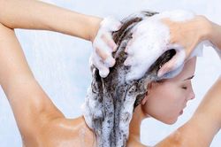 Tại sao bạn phải kiểm tra sữa tắm, dầu gội ở khách sạn trước khi sử dụng?