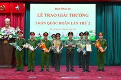 Bộ C&ocirc;ng an: Trao Giải thưởng Trần Quốc Ho&agrave;n cho c&aacute;c t&aacute;c giả c&oacute; c&ocirc;ng tr&igrave;nh khoa học xuất sắc