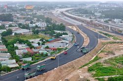 Tăng tốc thi c&ocirc;ng si&ecirc;u n&uacute;t giao 2 cao tốc kết nối với s&acirc;n bay Long Th&agrave;nh