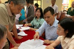 Chủ tịch xã kể chuyện về tận mâm cơm, đám giỗ để vận động giải phóng mặt bằng