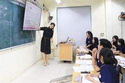 Đưa tiếng Anh th&agrave;nh ng&ocirc;n ngữ thứ hai trong trường học theo 3 mức độ