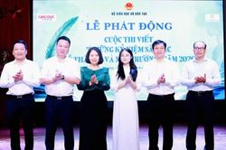 15 năm kể chuyện thầy c&ocirc; v&agrave; m&aacute;i trường bằng k&yacute; ức