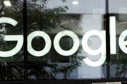 Google chi 10 triệu USD mua dữ liệu Spirit Airlines phục vụ AI
