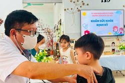 Khởi động chiến dịch khám sức khỏe định kỳ miễn phí cho hơn 2,2 triệu học sinh Thủ đô