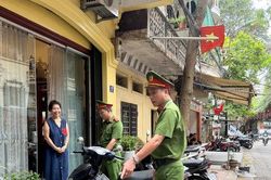 Từ sức d&acirc;n đến sự b&igrave;nh y&ecirc;n ở phường &Ocirc; Chợ Dừa