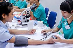 H&agrave; Nội tăng tốc kh&aacute;m sức khỏe định kỳ, chuẩn h&oacute;a dữ liệu y tế, kết nối trực tiếp với VNeID