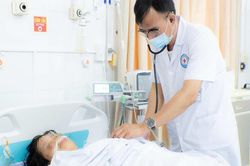 Báo động đỏ cứu bệnh nhân sốc mất máu, đa chấn thương nguy kịch