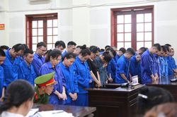 Đường dây lừa đảo qua mạng hơn 71 tỷ đồng, 48 bị cáo lĩnh án
