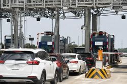 VETC, ePass thu 6.600 đồng/tháng: Chủ xe có bắt buộc phải trả khoản tiền này?