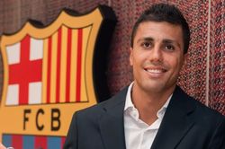 Rodri nói điều khiến Real Madrid tổn thương trong ngày ra mắt Barcelona