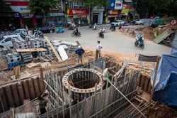 Hiện trạng giao thông khu vực xây cầu Trần Hưng Đạo ở Hà Nội