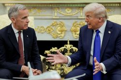 Ông Trump tuyên bố Mỹ hoãn áp thuế 50% với Canada
