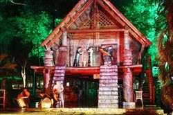 Nhà dài show mang đến nhiều trải nghiệm văn hóa hấp dẫn