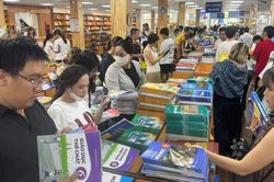 TPHCM: Quy định về h&igrave;nh thức mượn v&agrave; ho&agrave;n trả s&aacute;ch gi&aacute;o khoa