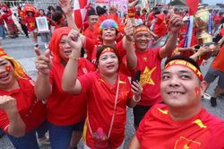 Mỹ Đình 'nóng' lên từng giờ trước trận Việt Nam - Malaysia