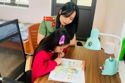 Những m&aacute;i ấm được nối d&agrave;i từ c&ocirc;ng an x&atilde;