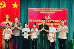 Đồn Biên phòng Cà Xèng nhận nuôi, hỗ trợ 6 học sinh có hoàn cảnh khó khăn