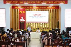 5 hiệu trưởng, 3 phó hiệu trưởng tự nguyện xin thôi giữ chức vụ