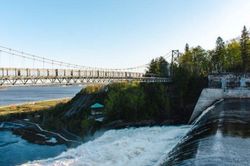 Canada r&oacute;t tiền tỷ đầu tư, tham vọng th&agrave;nh cường quốc năng lượng sạch
