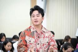 Tùng Dương song ca cùng khách mời đặc biệt tại 'Tổ quốc trong tim'
