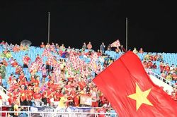 Mỹ Đình sôi động trước giờ Việt Nam đại chiến Malaysia
