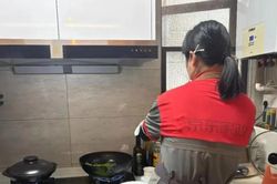 Từng l&agrave; b&agrave; chủ nh&agrave; m&aacute;y 2.000m2, người phụ nữ 46 tuổi giờ l&agrave;m gi&uacute;p việc